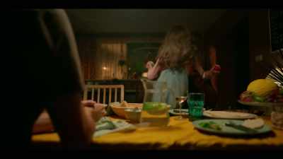 - What's that in your hand? What is that?
- [CHORTLES] - Young Wallander