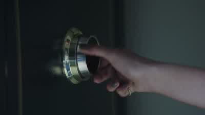 What's in the safe? - 13 Reasons Why