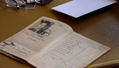 - What's it like
for a Jewish collector - The Price of Everything