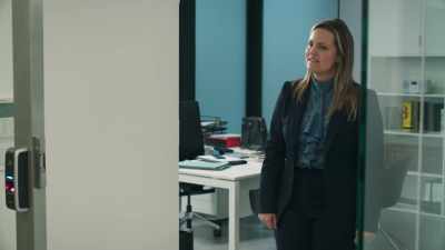 What's her name?
Emily. Emily Furness. - For Her Sins