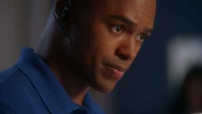 - What's your name?
- Frankie. I'm trapped. - 9-1-1