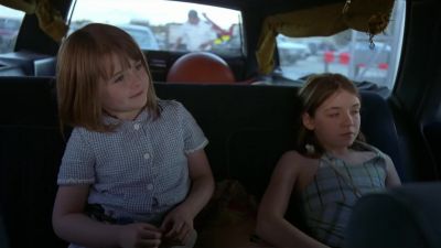 What's your name little girl Ariel - In America