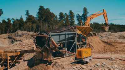 - What's your name, mate?
- Digger. - Gold Rush: Parker's Trail