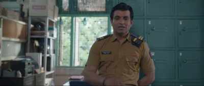 - What's his name... Zulfi!
- Zu... zul... - Darlings