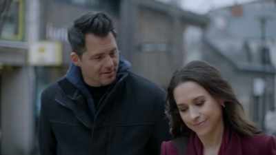 What's next for the
amazing Stefanie Baxter? - The Christmas Quest