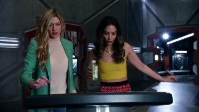 - What's that noise? - DC's Legends of Tomorrow