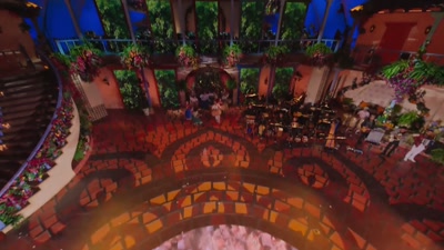 ♪ What's that sound? ♪ - Encanto at the Hollywood Bowl