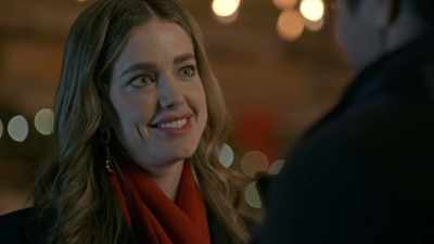 - What's that?
- A bed and breakfast. - Flipping for Christmas