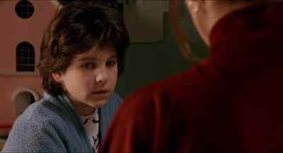 - What's that?
- A radio. - Paperhouse