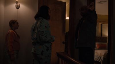 - What's that, dad?
- Nothing. It's... go to bed. - Evil