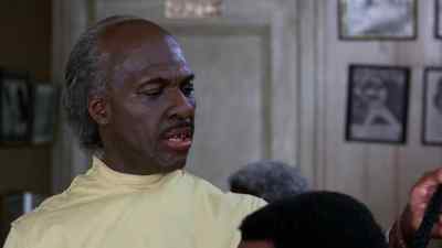 What's that? Some kind
 of weave or something? - Coming to America