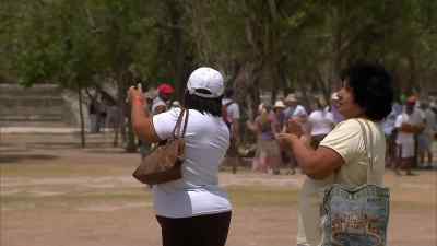 What's the clapping thing about? - An Idiot Abroad