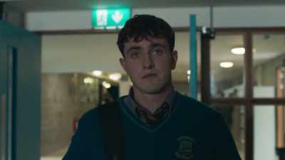 What's the craic, Waldron?
All right? - Normal People