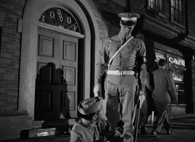 - What's the matter, corporal?
- I'm alright. - Crossfire