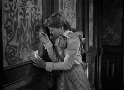 What's the matter, Helen?
Don't you feel well? - The Spiral Staircase