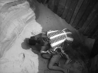What's the matter, mister? - Woman in the Dunes