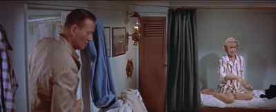 - What's the matter?
- Rats! - The Sea Chase