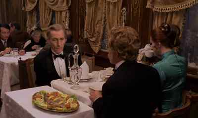 What's the matter? - Horror Express
