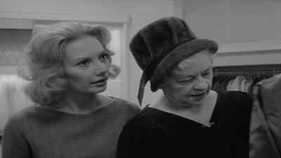 What's the matter with her? - Carnival of Souls