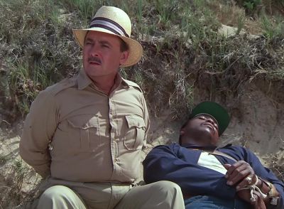 - What's the matter with T.C.?
- He's been shot. - Magnum, P.I.