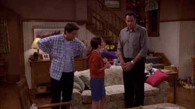 - What's the matter
with you, robert? - Everybody Loves Raymond