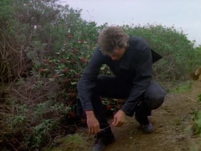 - What's the plan there, homeslice?
- I'm working on it. - MacGyver