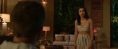 - What's the problem?
- The problem is you're suffocating her! - Beautiful Wedding