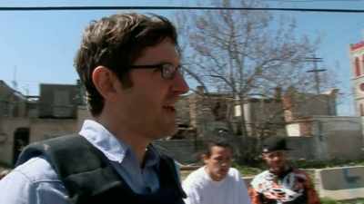 What's the story with
your chain, - Louis Theroux: Life on the Edge
