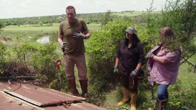 What's your theory
as to what might be in here? - Beyond Oak Island
