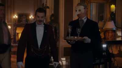 - What's this? A murder? - The Z-Suite