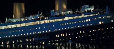What's this luggage doing here? - Titanic