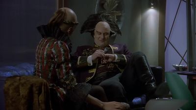 -What's this?
-Open it and find out. - Babylon 5