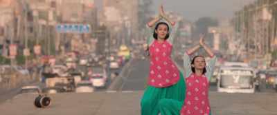 What's this? Will it start by touch?
-It didn't start because you touched it. - Manmarziyaan