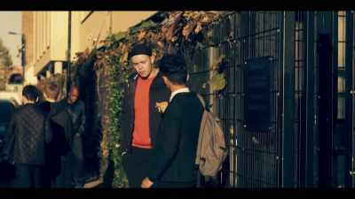 - What's up, bro?
- What you saying, bruv? - Informer
