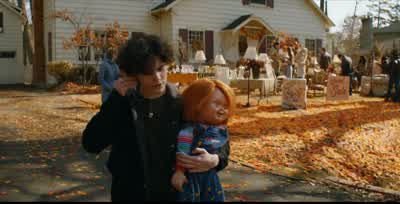 - What's up, detectives? - Chucky