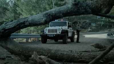 - What's up, helen?
Just pushing a car off 90. - Eyewitness