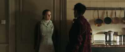 - What's up?
- I want you to stop seeing Amanda. - Saint Maud