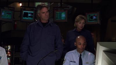 - What's up?
- Receiving GDO transmission. - Stargate SG-1