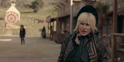 What's w-with it? [chuckles]
This is what you promised my mother. - High Desert