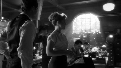 What's with the glasses? - Smallville