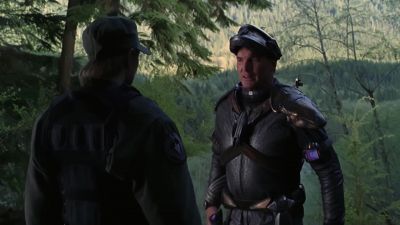 - What's wrong?
- I don't see them and they're not moving. - Stargate SG-1