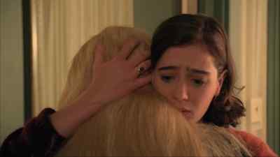 What's wrong, Laura?
Laura, what is it? - Twin Peaks: Fire Walk with Me