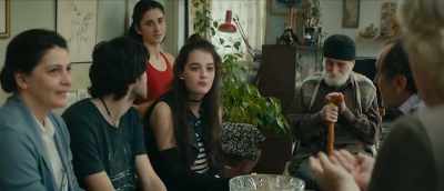 -What's wrong? Let me talk.
-Ask me anything you want. - My Happy Family
