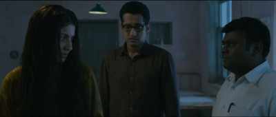 What's wrong, Mehwish?
She is just a kid. - Pari