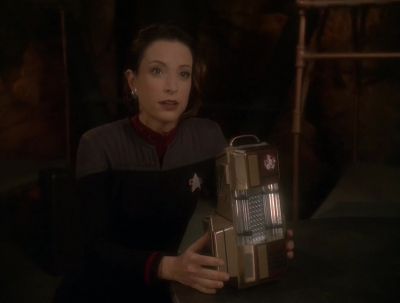 - What's wrong?
- Nothing. - Star Trek: Deep Space Nine