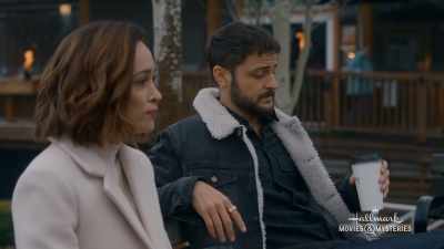 - What's wrong? Something happen?
- It's just... No, I'm... - Always Amore