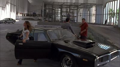 What's wrong?
Well, I've been talking
to our unstable friend. - Burn Notice