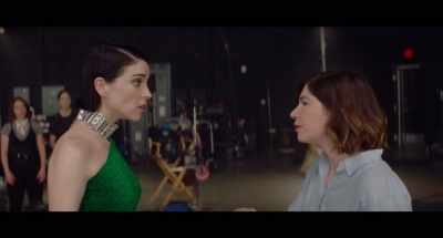 -What's wrong?
-Well, it just feels weird - The Nowhere Inn