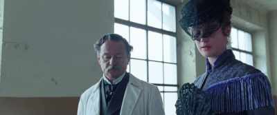 -What's wrong with her?
-Adultery, Majesty. - Corsage