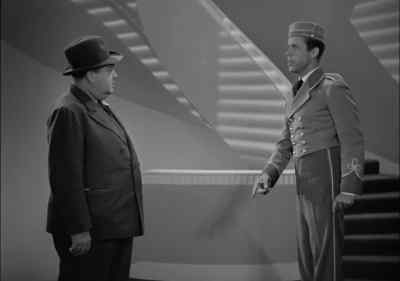 - What's wrong with you? - Topper